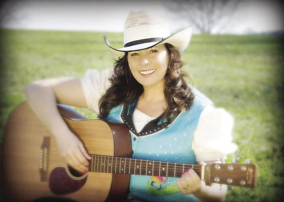 Maggie Mae’s Country Christmas Concert set for Richland Center this Sunday